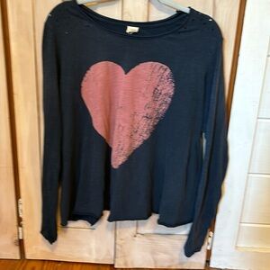 Magnolia pearl heart tee. One size fits most.